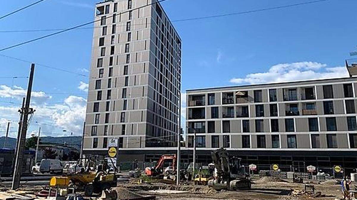 Der Bertha-von-Suttner-Platz entsteht gegenüber der Merkur Arena