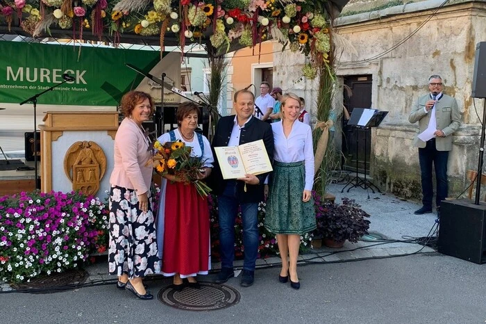 Altbürgermeisterin Waltraud Sudy erhielt den Goldenen Ehrenring der Gemeinde.