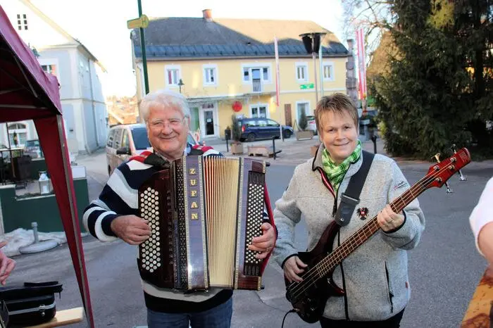 Musikalisch sorgten Christian Gruber, Petzi Kienzl, Franz Hiden und Fritz Veit für beste Stimmung beim Backnachmittag in Ligist.