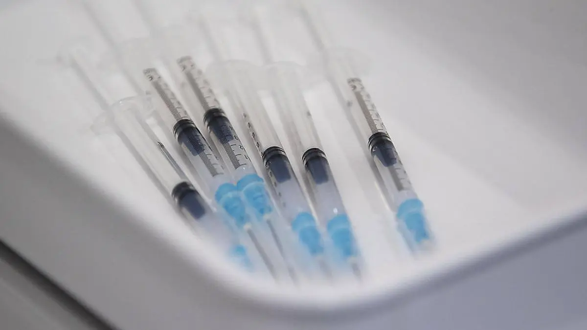 Kostengünstigere Vakzine sind in Entwicklung, sie sollen helfen, weltweit die Pandemie zurückzudrängen