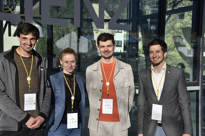 Von links nach rechts: Lukas Kaupenjohann (iDM), Silvia Öttl (MCI), Robert Weitlaner (Hella) und Markus Male (iDM)