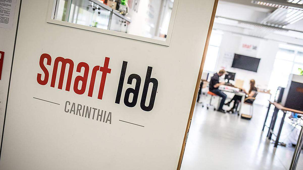 Im Smart Lab der FH Villach werden junge Menschen an die Hochtechnologie herangeführt