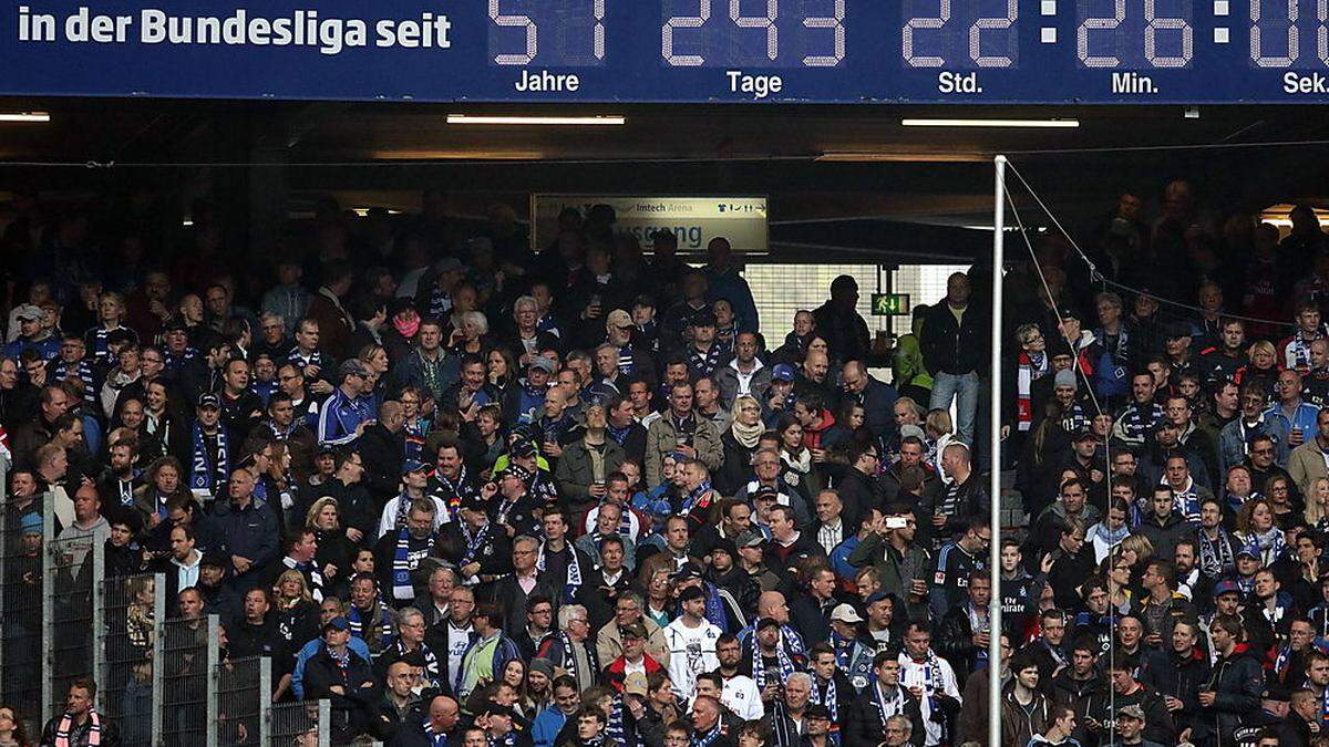 Auch die Stadionuhr in Hamburg muss weichen