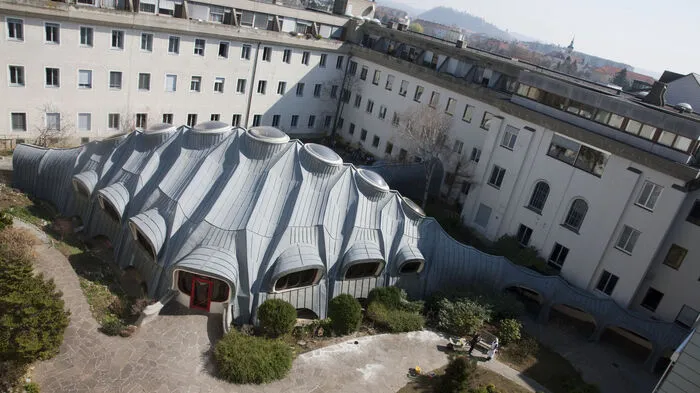 Günter Domenig war als Architekt international bekannt - auch in Graz, wo der gebürtige Kärntner als Architekturprofessor und Planer wirkte, hat er seine Spuren hinterlassen. Eine Werkschau zum zehnten Todestag Domenigs.