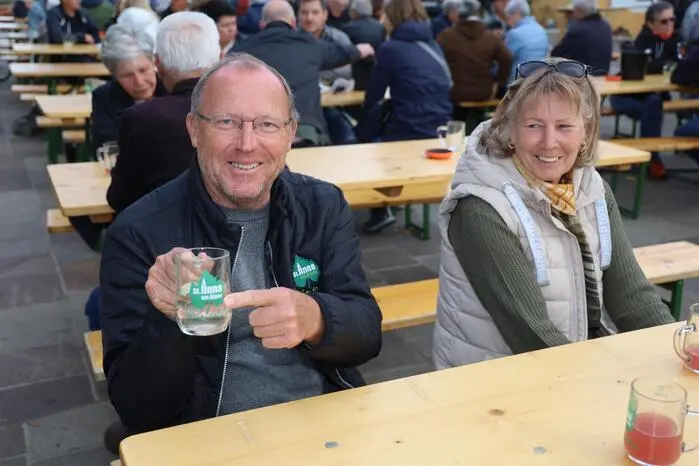 Viele Gäste waren gekommen, um ein Glas Sturm zu genießen