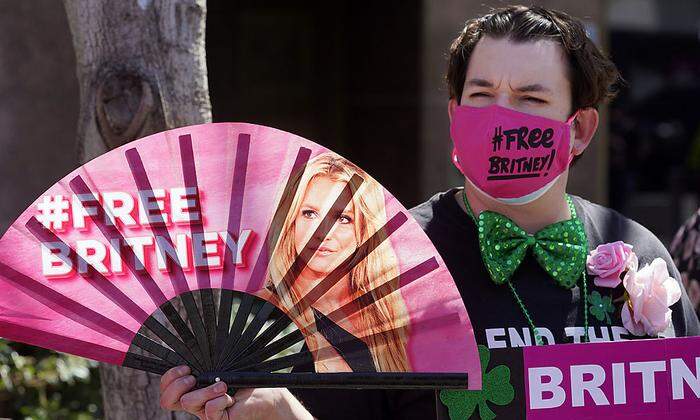 #FreeBritney-Protest: Fans begehren auf. Sie glauben, die Vormundschaft durch Jamie Spears sei nicht gerechtfertigt
