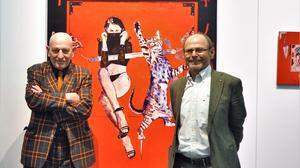 2020 stellte Peter Sengl (links im Bild, mit Oswin Donnerer) im Kunsthaus in Weiz aus