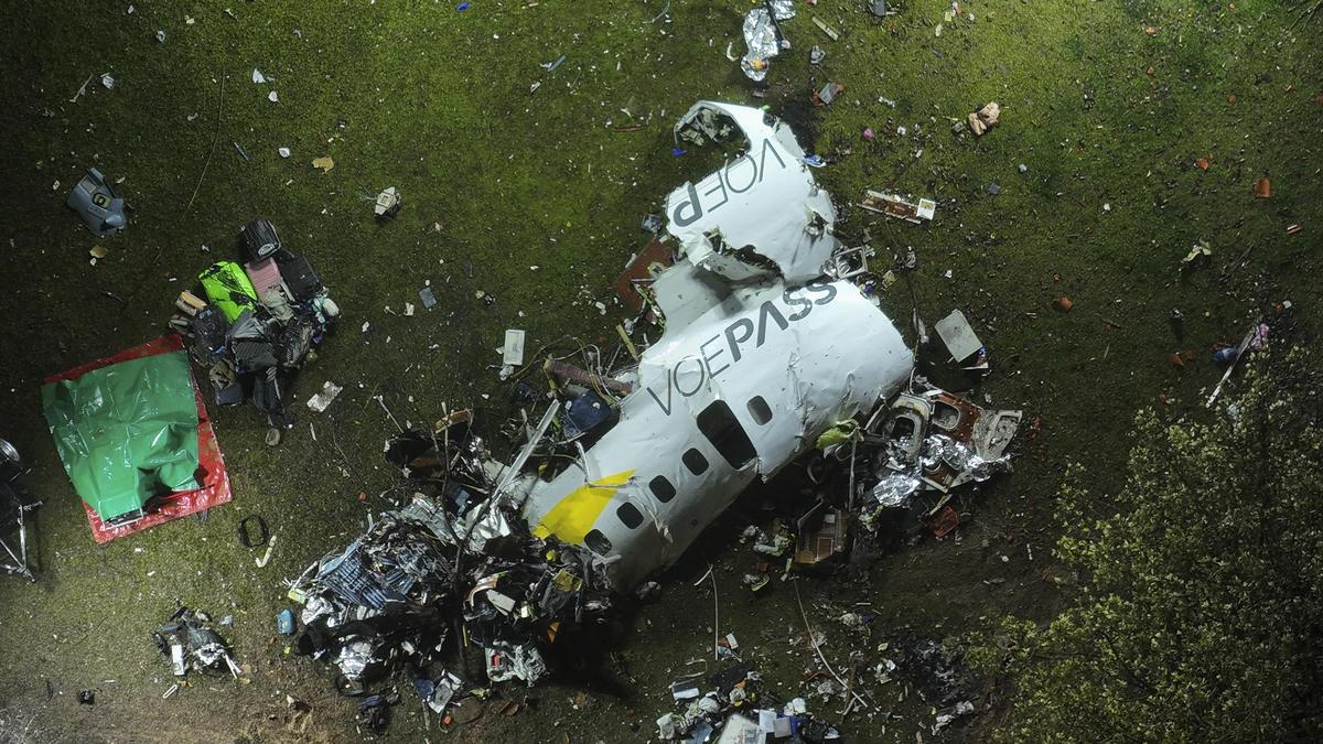 Vor einem Monat stürzte das Flugzeug in Brasilien ab, alle Passagiere und das Personal kamen ums Leben