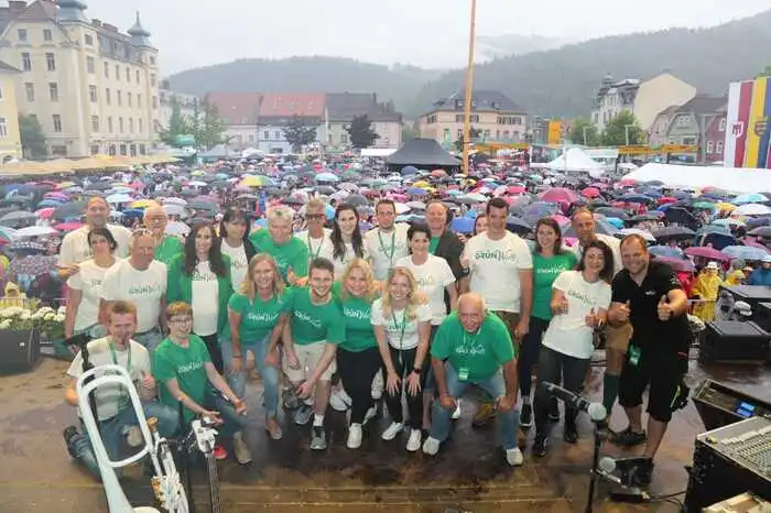 Bürgermeisterin Andrea Winkelmeier, die das Open Air nach Bruck gebracht hatte, zeigte sich vom Erfolg des Events begeistert: "Es herrschte eine unfassbare Stimmung in der gesamten Altstadt. Gemeinsam mit Radio Grün Weiß haben wir Bruck als Konzertstadt überregional hervorragend ins Rampenlicht gestellt. Die Reihe an Stars, die unsere Besucher allesamt gleichermaßen begeistert haben, ist in dieser Form bei freiem Eintritt einzigartig."