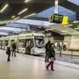 Letzte Ausfahrt beim Bahnhof: Eine Bim der Linie 1 fährt fortan um 0:07 Uhr ab