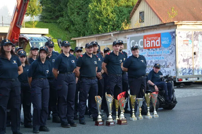 Einige der Teilnehmenden hatten das bronzene Funkleistungsabzeichen zum Ziel. Es gab aber auch Gruppenwertungen mit der Chance Pokale zu gewinnen.