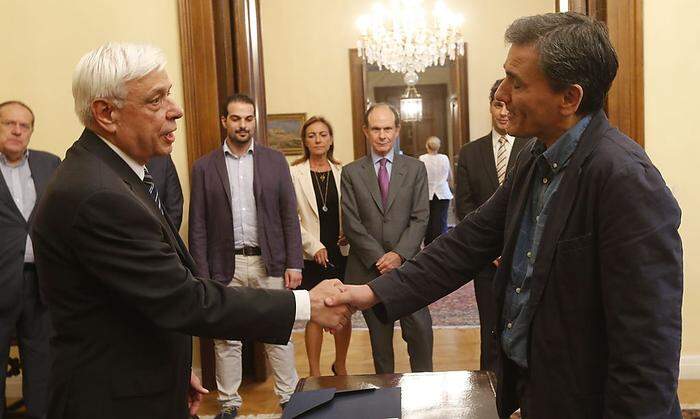 Angelobung: Der griechische Präsident Prokopis Pavlopoulos und sein neuer Finanzminister Euklides Tsakalotos
