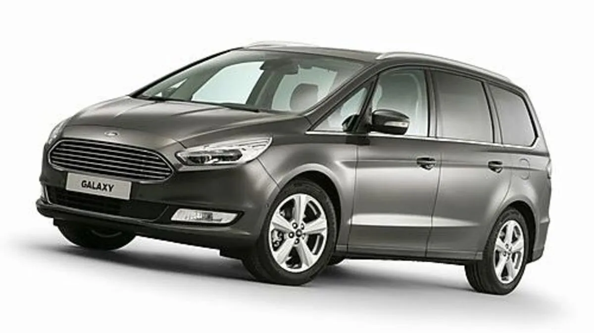 Der Galaxy ist ein Auto voller Annehmlichkeiten, inklusive Aston-Martin-inspiriertem Kühlergrill