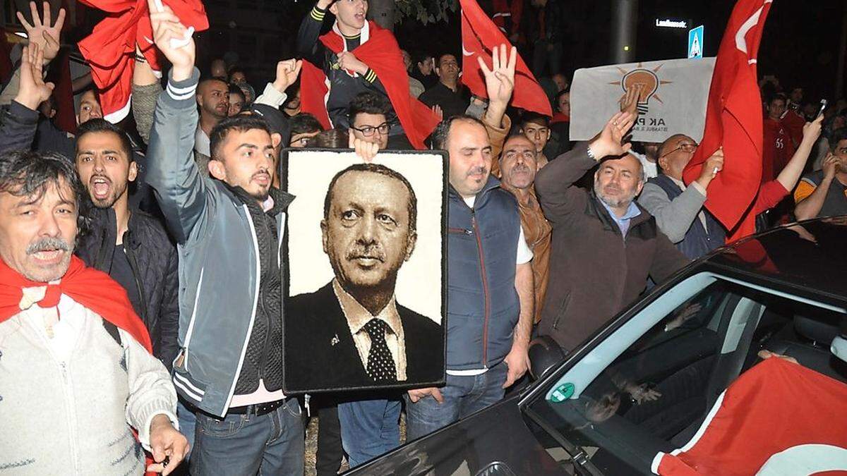 Bereits vor zwei Wochen wurde in Deutschland für Erdogan demonstriert