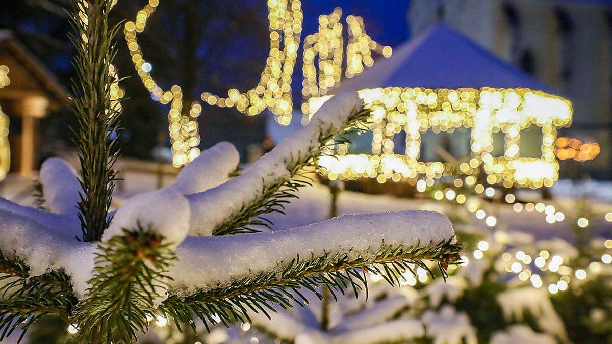 Die - eingeschränkte - Weihnachtsbeleuchtung in Trofaiach soll der Bevölkerung Stabilität schenken