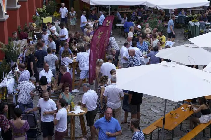 Zudem sorgte der Schlosswirt zu Kornberg für „einfache Speisen“, die er seinem Status entsprechend auf Haubenniveau veredelte