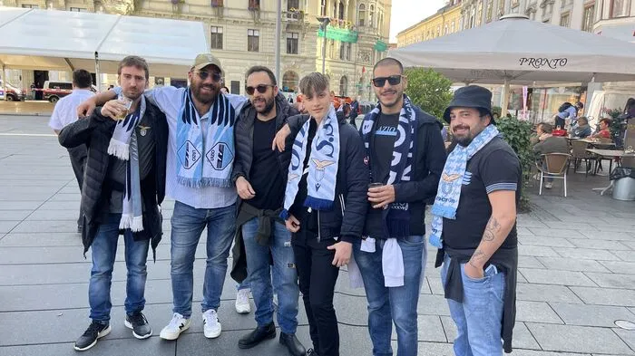 Fotos von den "Laziali" (Fans von Lazio Rom) in Graz zum Durchklicken ...