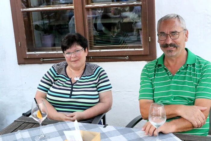 Auch beim Match England gegen Schottland am Freitagabend hatten sich die Public Viewing-Fans in der Osteria eingefunden. 