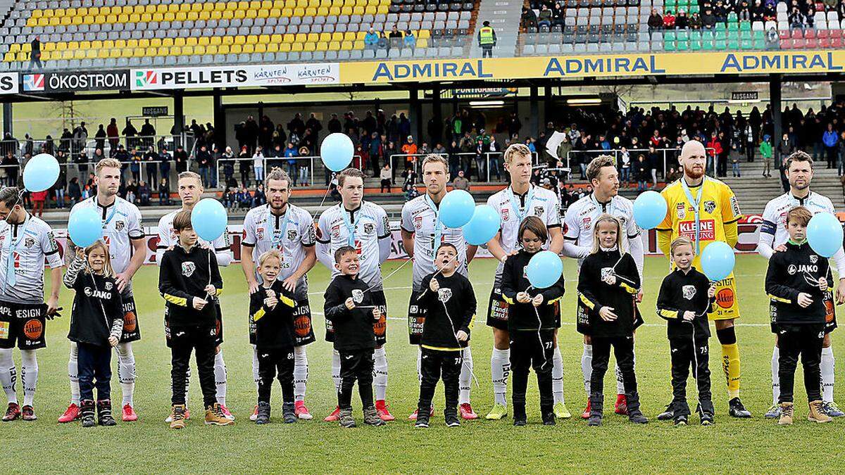 Die WAC-Spieler setzten ein Zeichen für die Prostatakrebs-Vorsorge