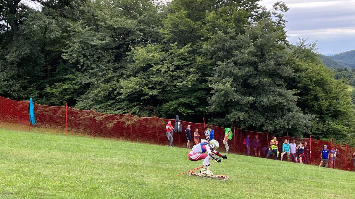 Von wegen Liegewiese - &quot;Fliegewiese&quot;: Die jungen Sportler erreichen Geschwindigkeiten von bis zu 100 km/h