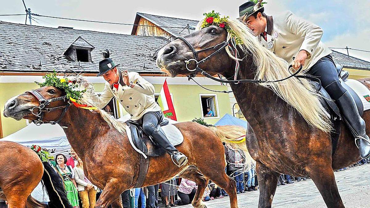 Kranzelreiten in Weitensfeld