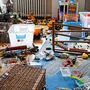 Konfliktzone Aufräumen: Für Eltern ein totales Chaos, für Kinder eine geheimnisvolle Spielkulisse.