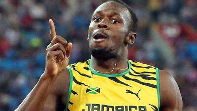 Usain Bolt jubelt über seinen Sieg über 200 m