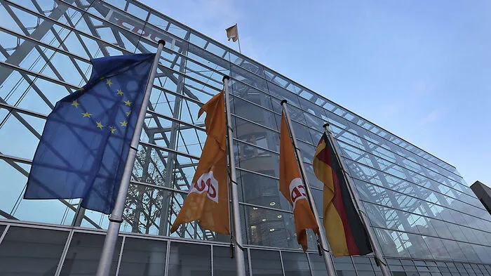 CDU-Hauptquartier in Berlin: Hier tagte das 15-köpfige Hauptverhandlungsteam, und hier stieg am frühen Mittwochvormittag weißer Rauch auf. Die Groko steht.