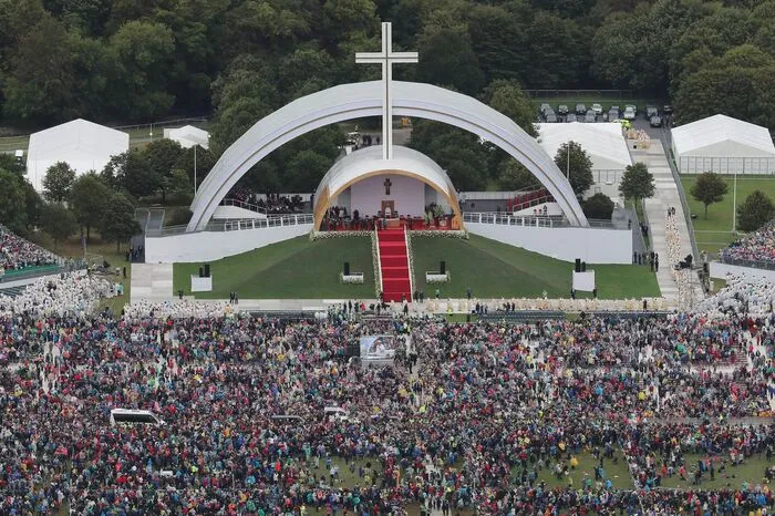 Die Teilnehmerzahl der Messe blieb weit hinter den erwarteten 500.000 zurück.