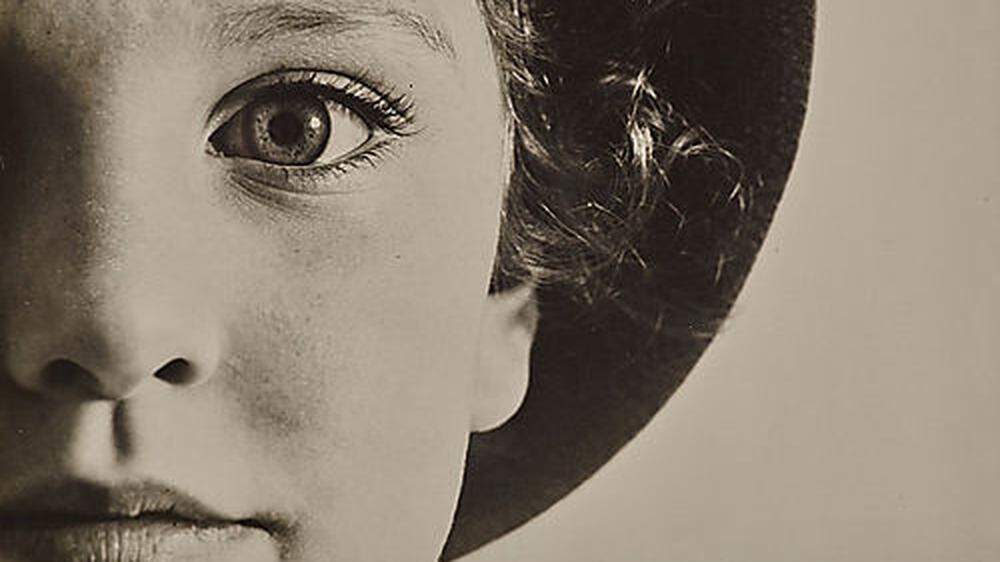 Am Freitag (12. Februar) startet in der Albertina  &quot;Faces. Die Macht des Gesichts&quot;. Hier Max Burchartz: &quot;Lotte (Auge), 1928, Museum Folkwang, Essen 