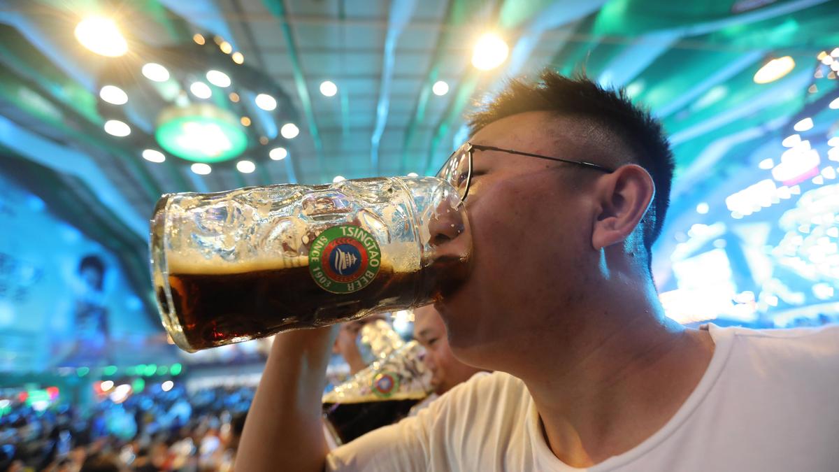 Wie am Original: Auch in Qingdao fließen tausende Liter Bier