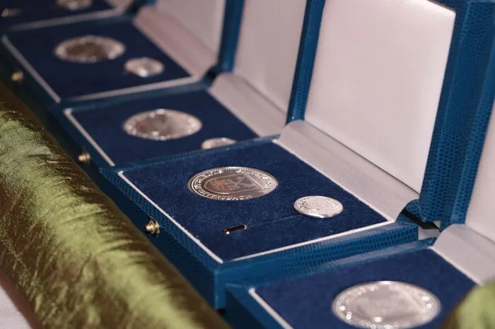 Dutzende Bewohner wurden für ihre Leistungen in der Gemeinde in den Kategorien Bronze, Silber und Gold ausgezeichnet.