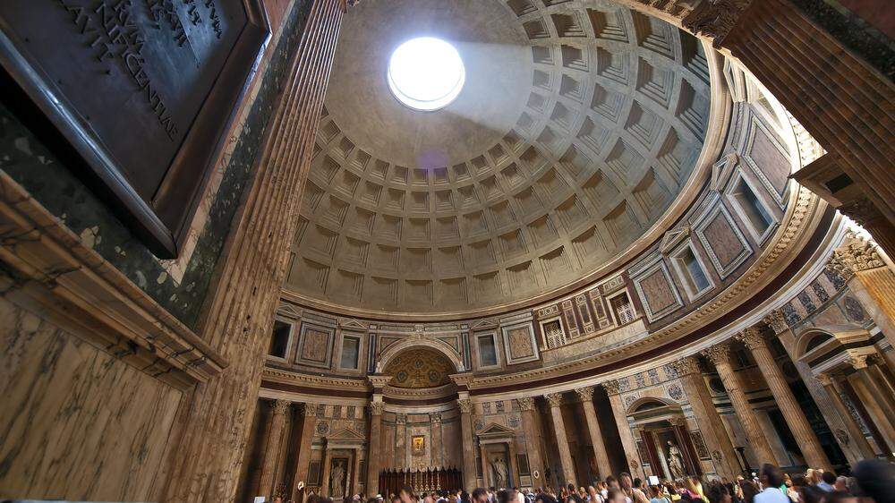 Die offene Kuppel des Pantheons in Rom