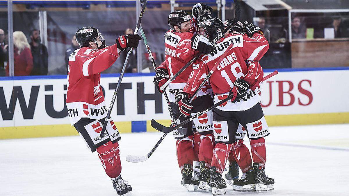 Canada jubelt über den Sieg beim Spengler Cup