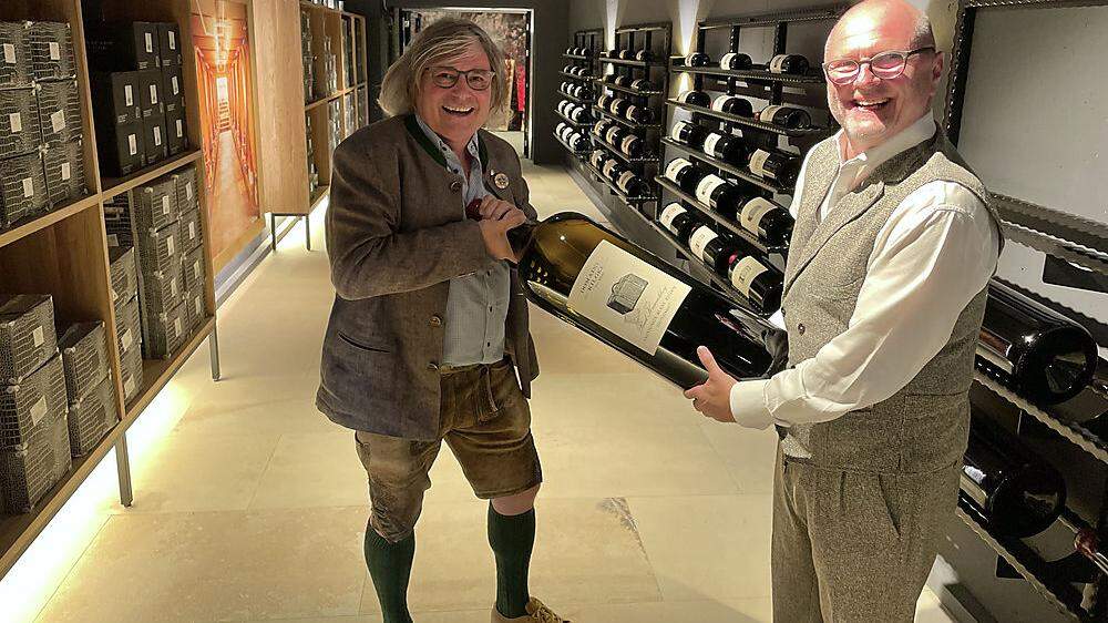 Hans Kilger mit Weinmacher Walter Polz im revitalisierten Keller von Schloss Gamlitz