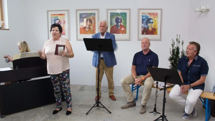 Mit einem Concertino wurde die Ausstellung eröffnet. Kulturreferentin Reinelde Kobold-Inthal begrüßte die Gäste.