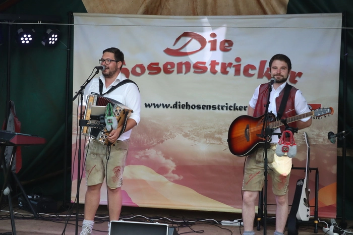„Die Hosenstricker“ aus dem Lavanttal sorgten für die gemütliche Livemusik.