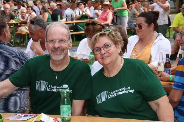 Die für diese Wanderung kreierten T-Shirts fanden reißenden Absatz.
