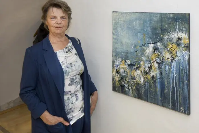 Die Gegenüberstellung der drei Positionen eröffnet einen abwechslungsreichen Zugang zum Ausstellungsthema und lädt dazu ein, Mensch, Tier und Natur aus verschiedenen Perspektiven zu betrachten.