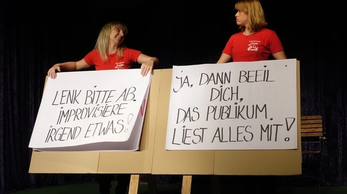 Ein plakativer Willkommensgruß.