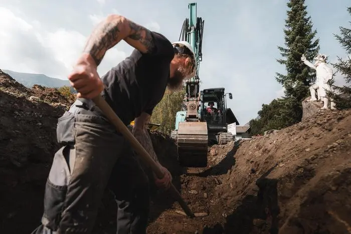 Baustelle bei der Fernwärme in Kals