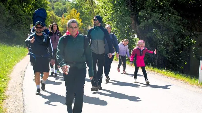 Die Apfelbäume blühten. Die Sonne schien. In Prebuch an der steirischen Apfelstraße war alles perfekt für den heurigen Wandertag.