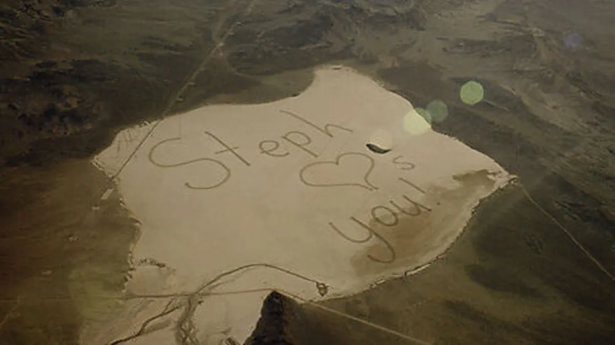 Die Nachricht der 13-jährigen Stephanie im Sand von Nevada
