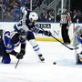 Dustin Byfuglien (Mitte) traf gegen St. Louis