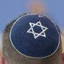 In der Öffentlichkeit eine Kippa zu tragen, darauf verzichten immer mehr jüdische Männer