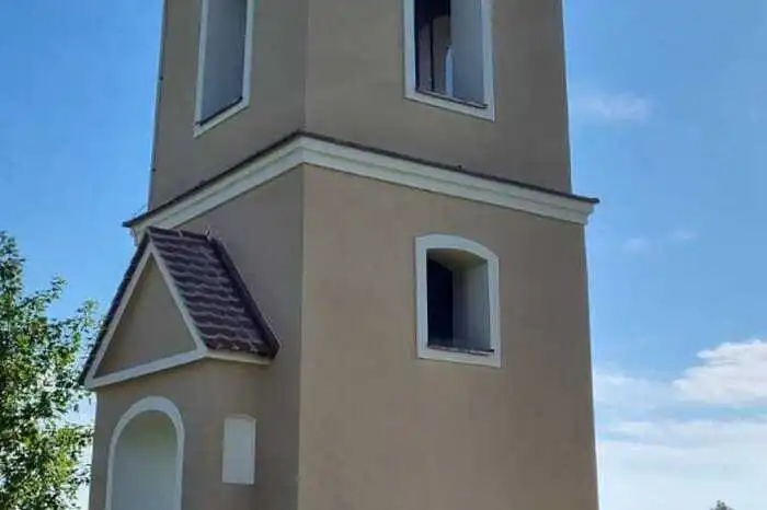 Jetzt erstrahlt der Wetterturm in neuem alten Glanz! 80.000 Euro wurden in die Sanierung gesteckt, eine "Leader-Projekt"-Förderzusage gibt es 