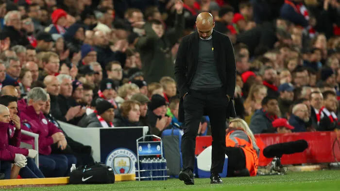 Es war nicht der Abend für Star-Trainer Pep Guardiola. Der Katalane musste sich mit Manchester City an der Anfield Road mit 0:3 geschlagen geben.