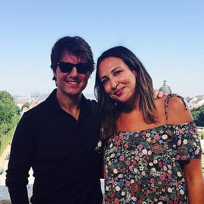 Bildchen mit der Interviewerin: Tom Cruise posierte mit Celebrityexpertin Hadley Freeman für einen Schnappschuss im Belvedere