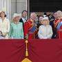 Der Militärparade fern blieb der Ehemann der Queen, Prinz Philip. Er wird an diesem Montag 98 Jahre alt.
