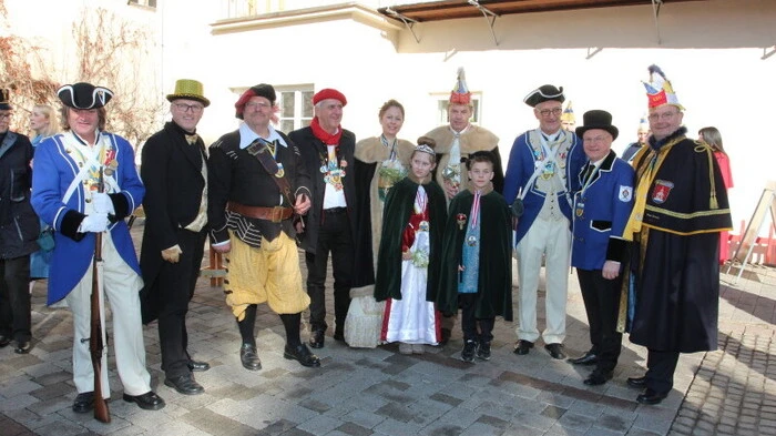 Faschingsgilden marschierten in Feldbach ein.